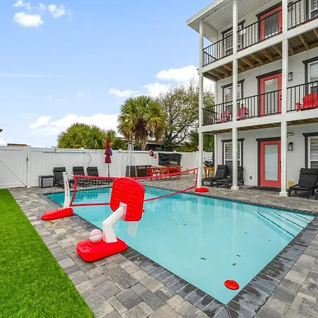 Juicy Vibes Pool Golf Grill Bar Games Near Beach